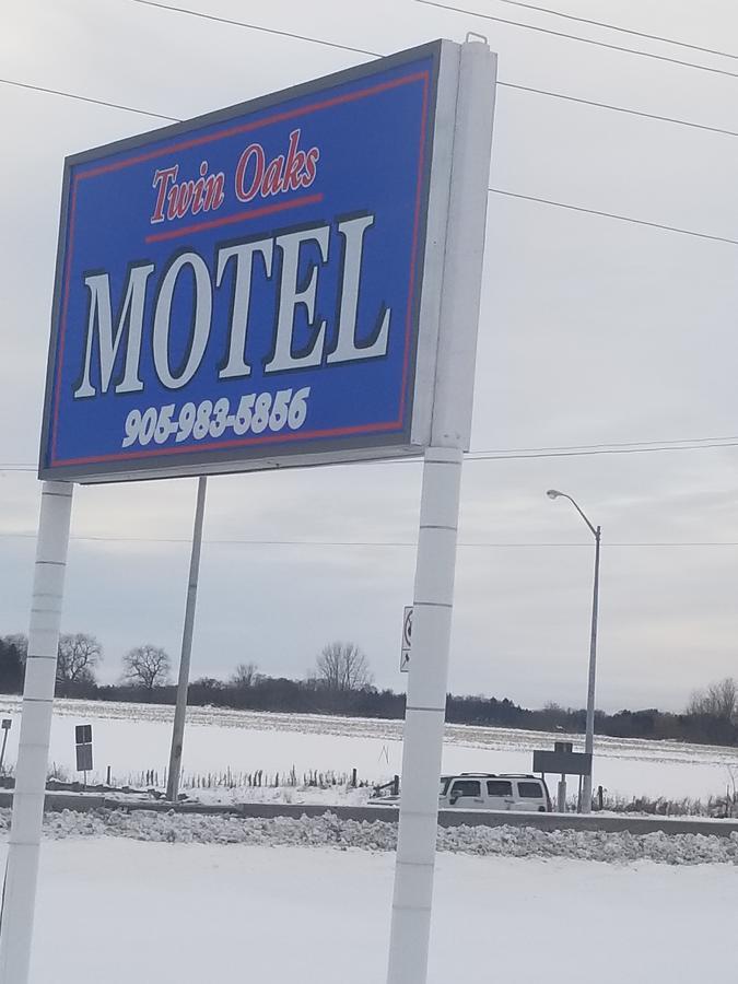 Twin Oaks Motel Orono Экстерьер фото
